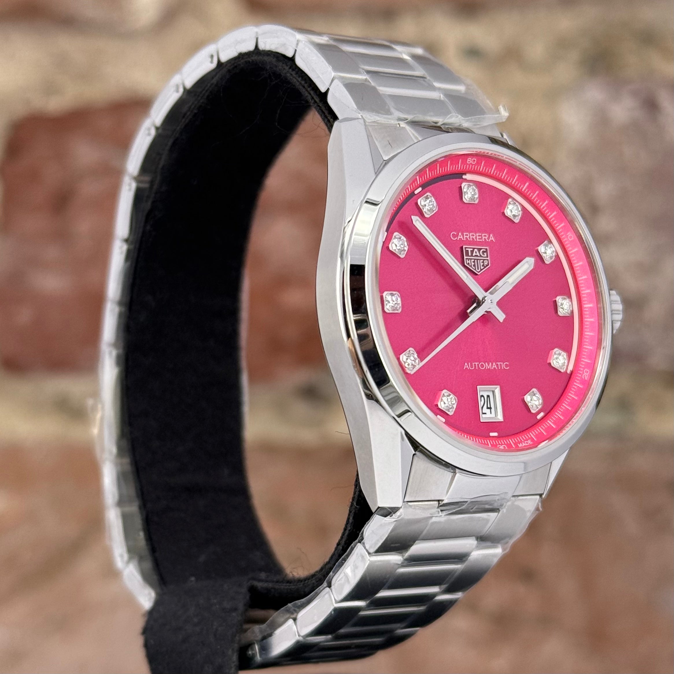 TAG Heuer Carrera Date 36 - Pinkes Zifferblatt mit Diamanten, Modell 2026, Ref. WBN2318