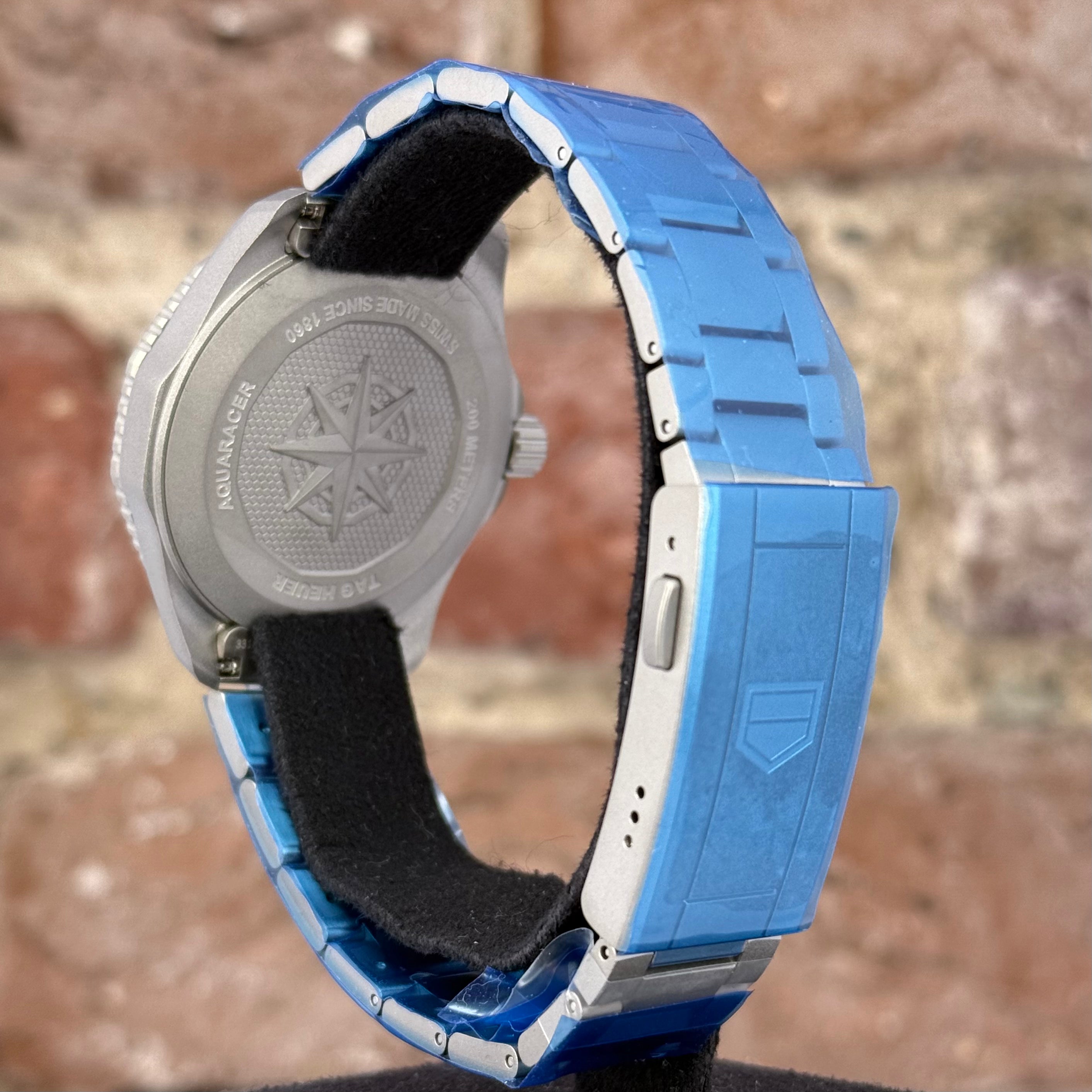 TAG Heuer Aquaracer Professional 200 Solargraph - Schwarzes Zifferblatt, Modell 2026, Ref. WBP1180