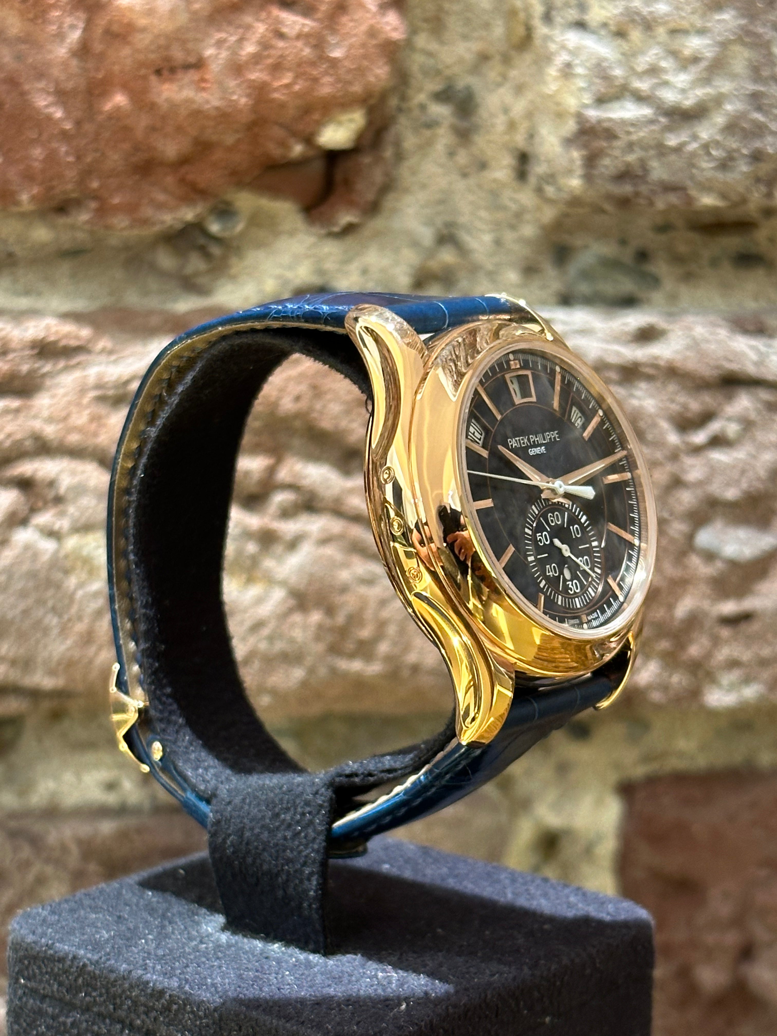 Patek Philippe 42 - Blaues Zifferblatt, Modell 2024, Ref.5905R