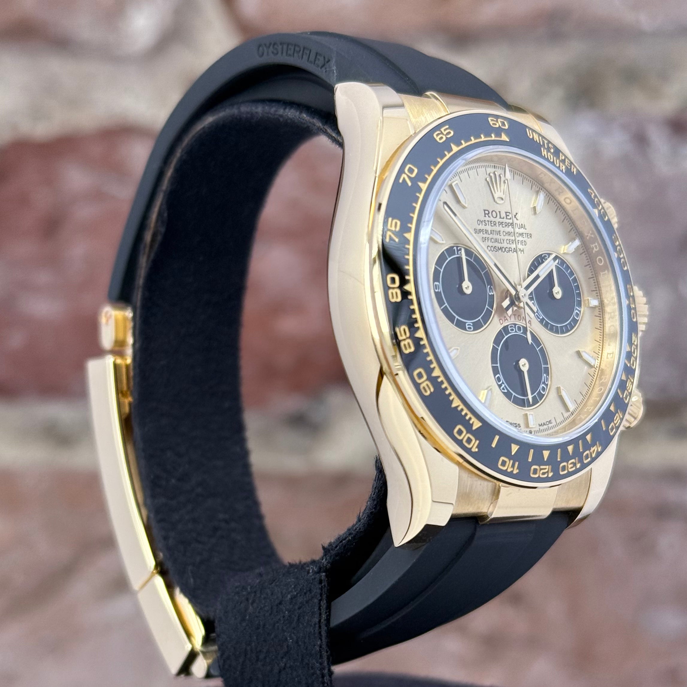 Rolex Daytona 40 - Goldenes Zifferblatt ,Pikachu‘ ,Modell 2024, Ref. 126518LN