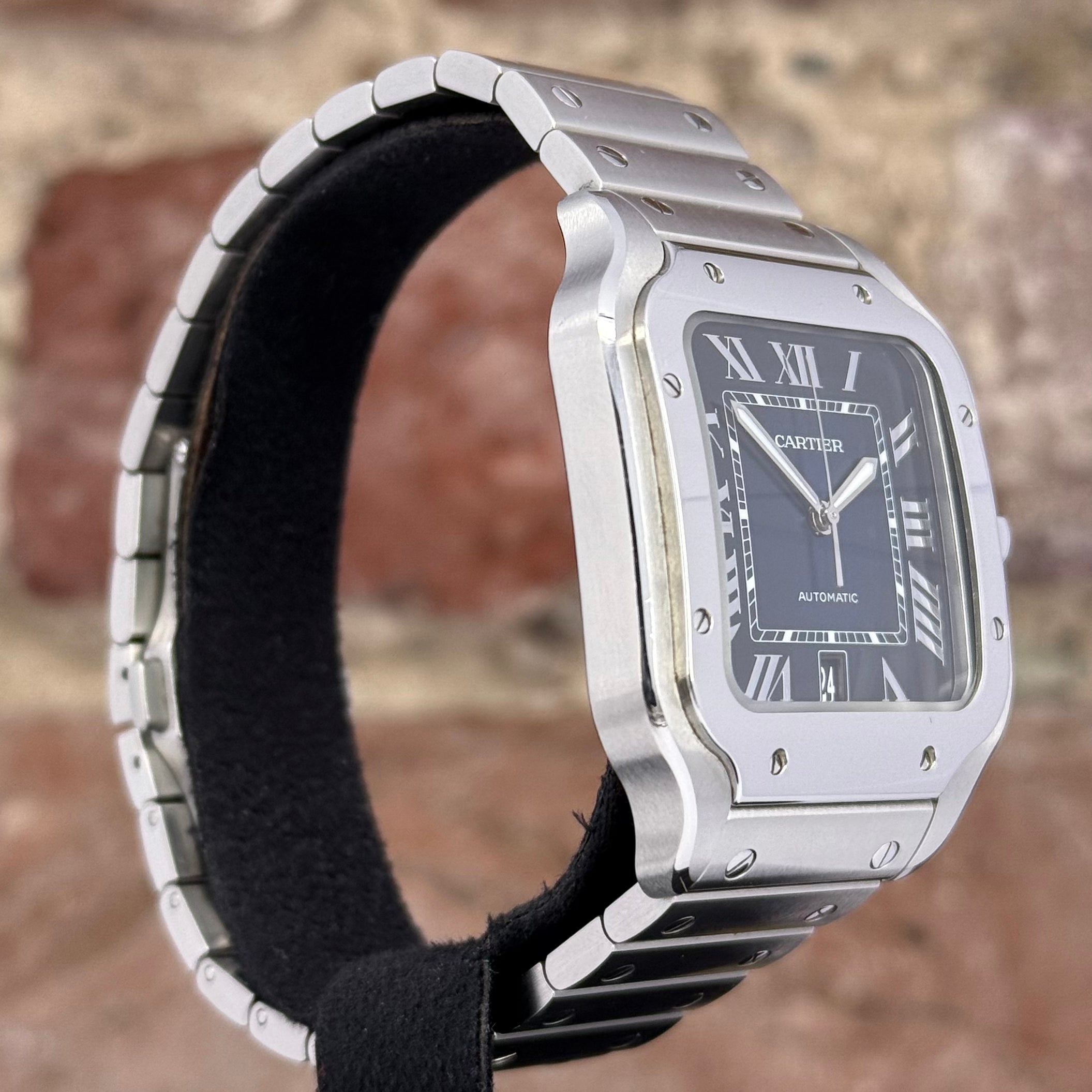 Cartier Santos- Großes Modell, Blaues Zifferblatt, Modell 2021, Ref. WSSA0030