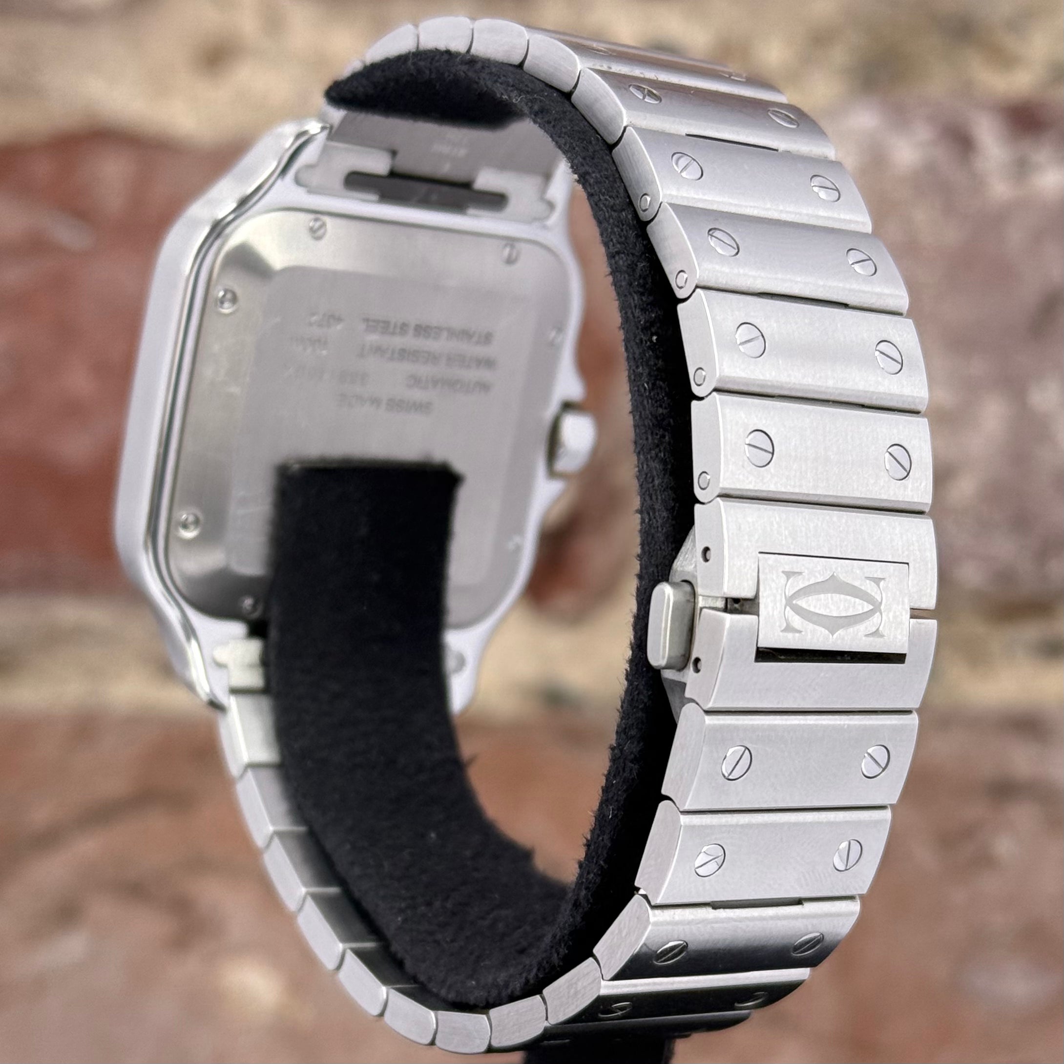 Cartier Santos- Großes Modell, Blaues Zifferblatt, Modell 2021, Ref. WSSA0030