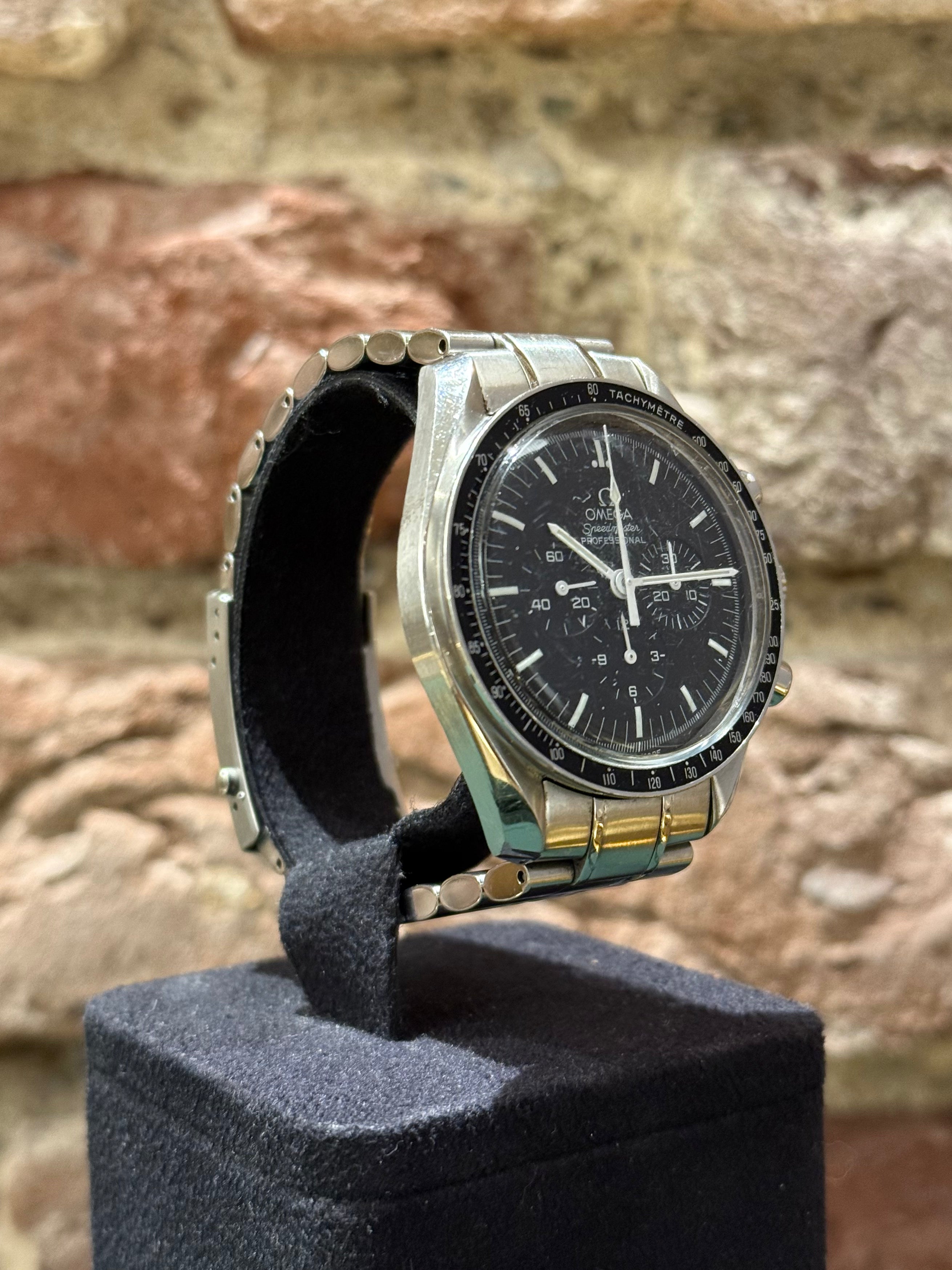 Omega Speedmaster 42 - Schwarzes Zifferblatt, Modell 2011, Ref.3570.50.00