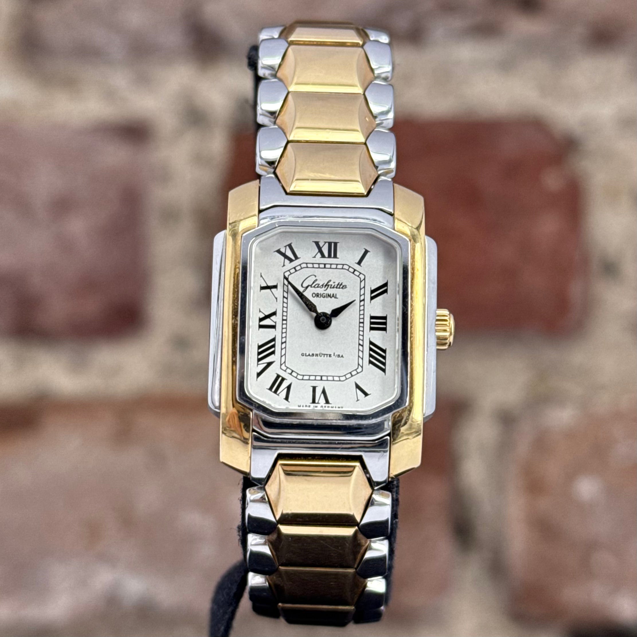 Glashütte Orignal Lady Karre - Weißes Zifferblatt, Modell 2000, Ref.2101010304