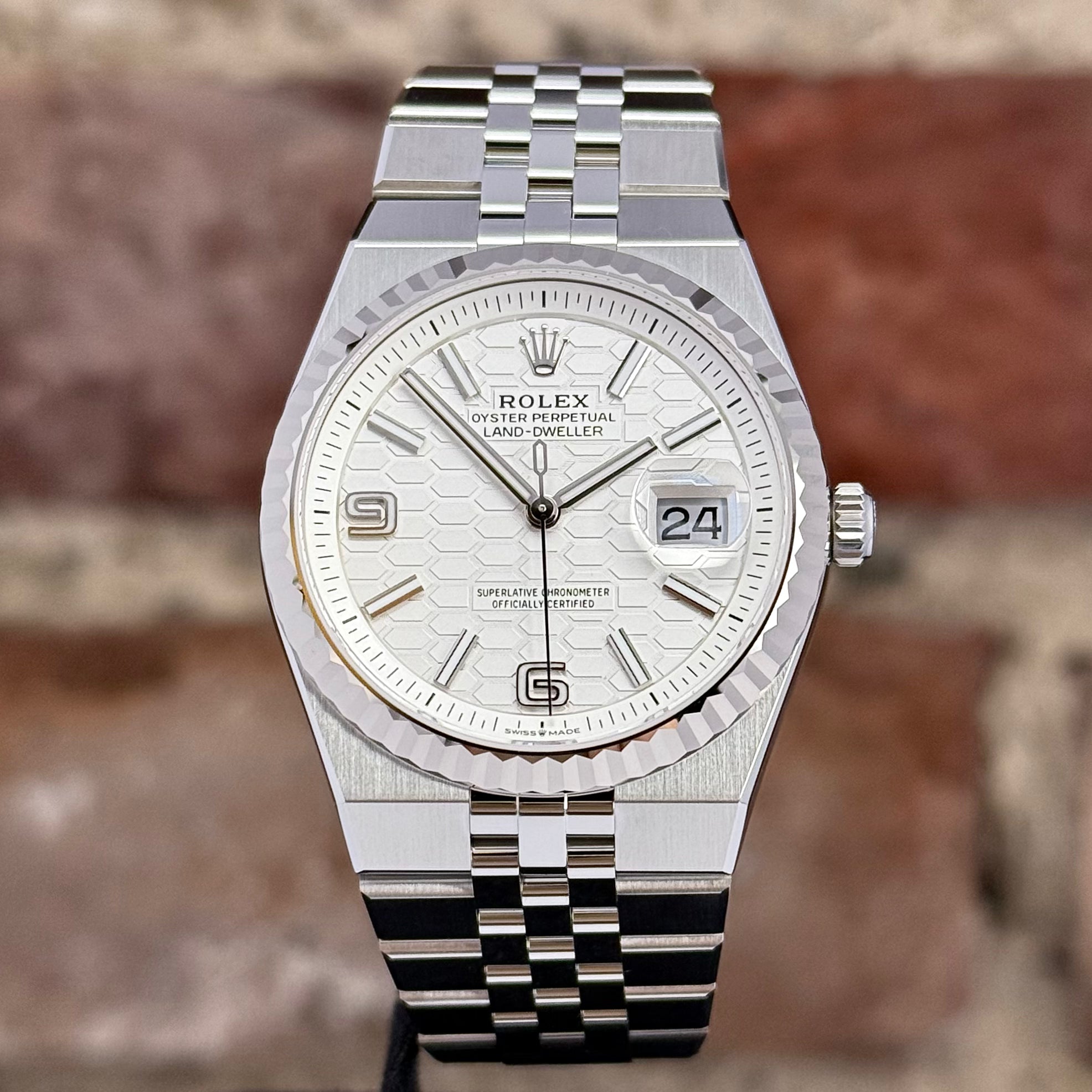 Rolex Land-Dweller - Weißes Zifferblatt, Modell 2026, Ref. 127234