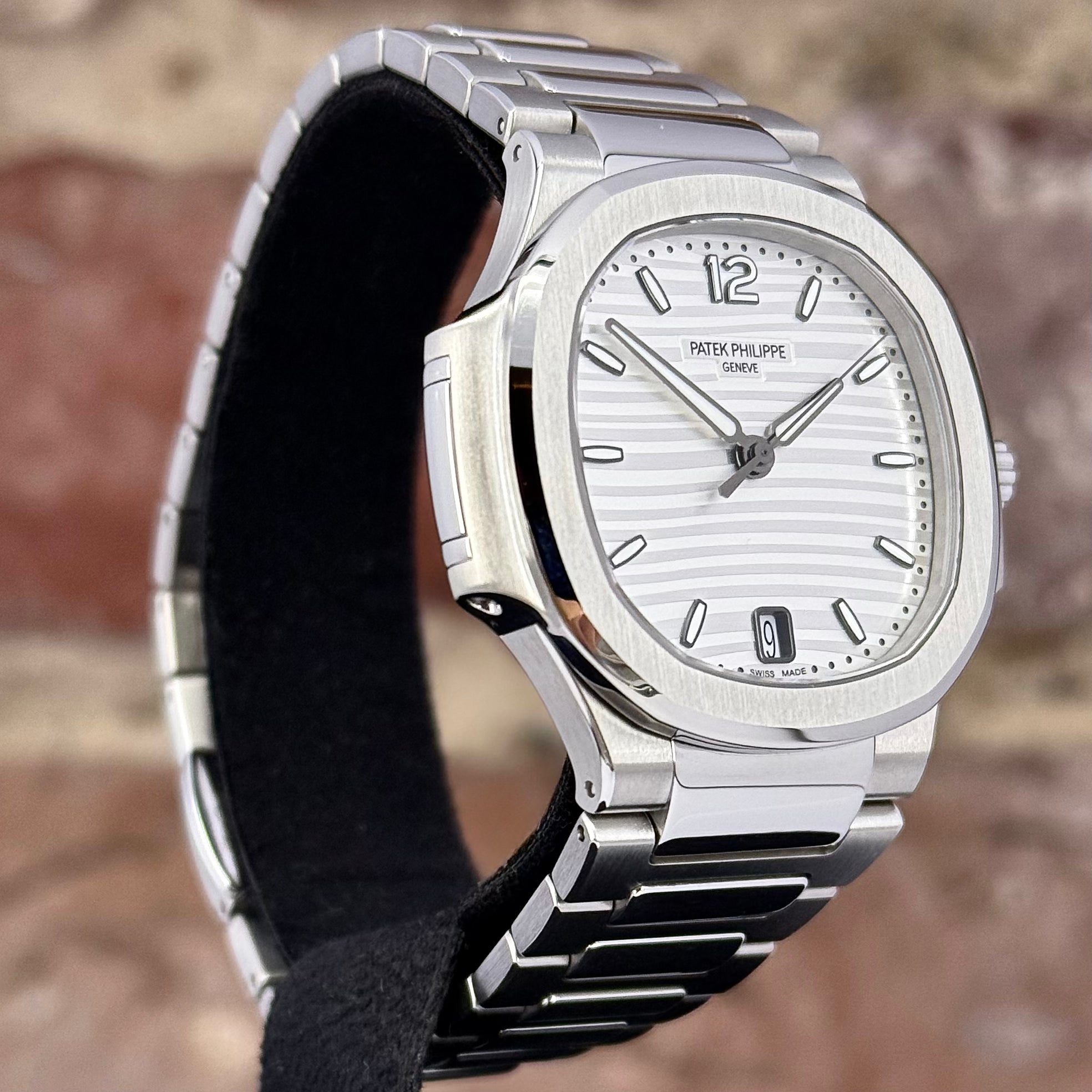 Patek Philippe Nautilus – Silbernes Zifferblatt, Modell 2023 Ref. 7118/1A-010