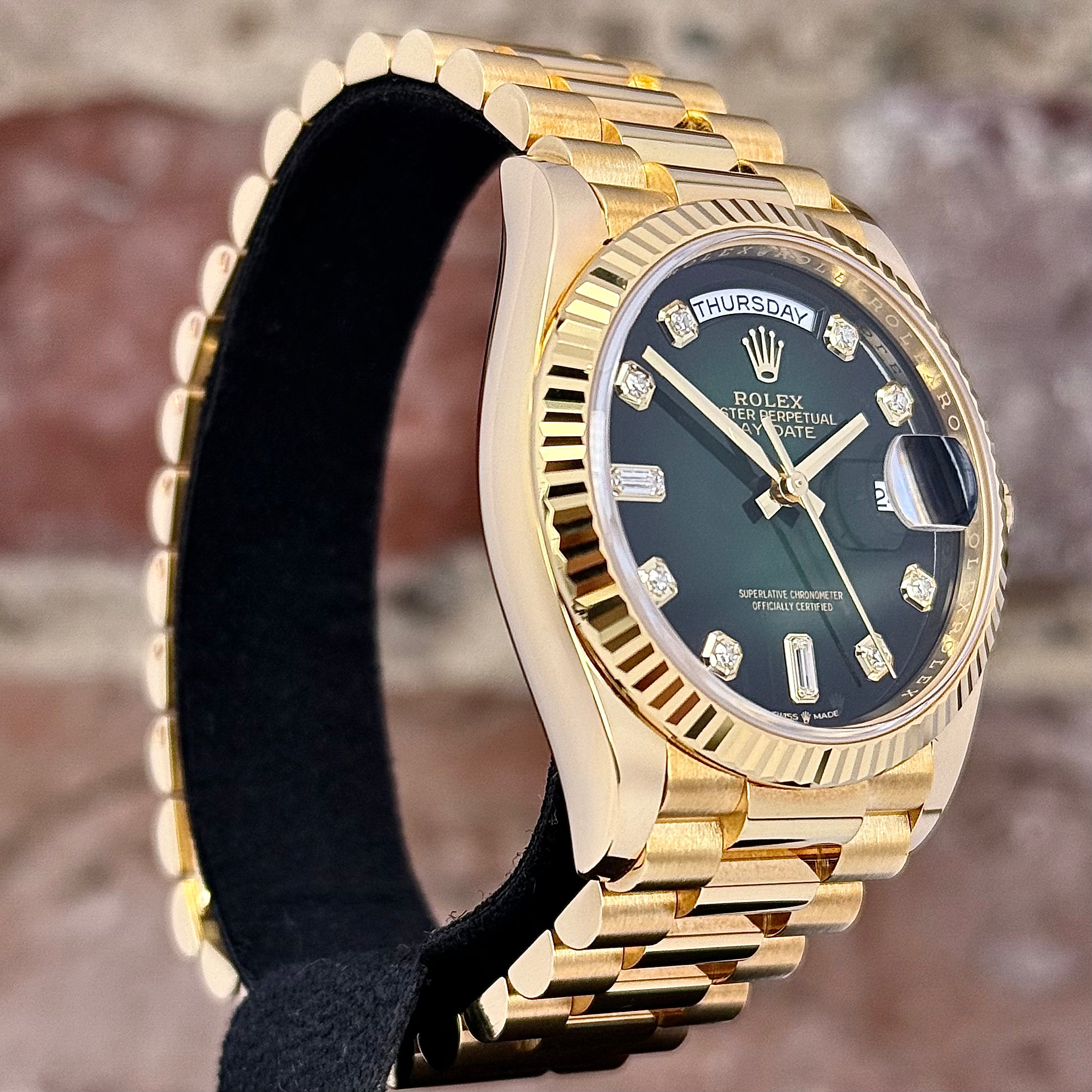 Rolex Day Date 36 – Grünes Ombre Zifferblatt mit Diamanten, Modell 2021, Ref. 128238