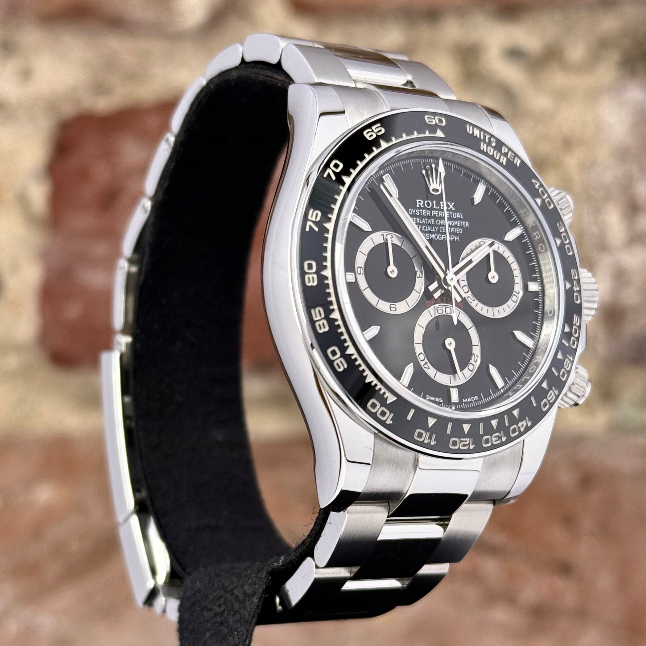 Rolex Cosmograph Daytona - Schwarzes Zifferblatt, Modell 2026, Ref. 126500LN