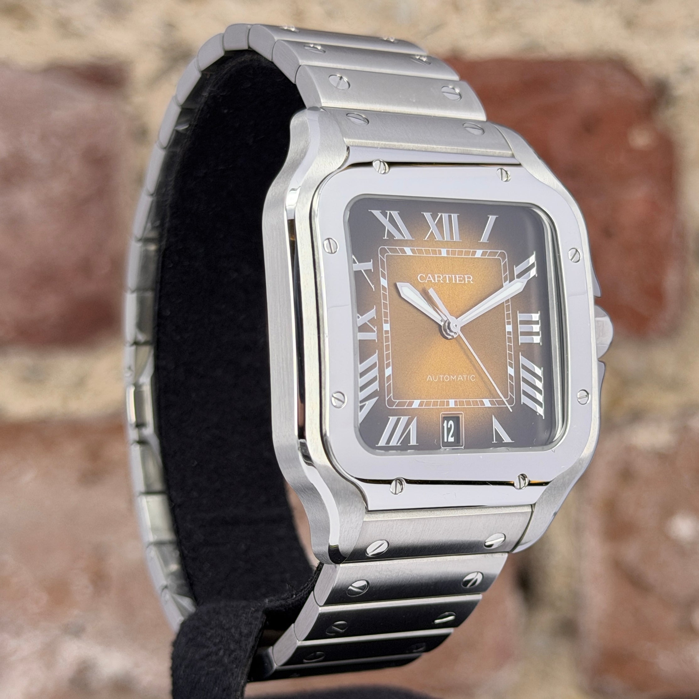 Cartier Santos - Großes Modell, Braunes Zifferblatt, Modell 2025, Ref.WSSA0064