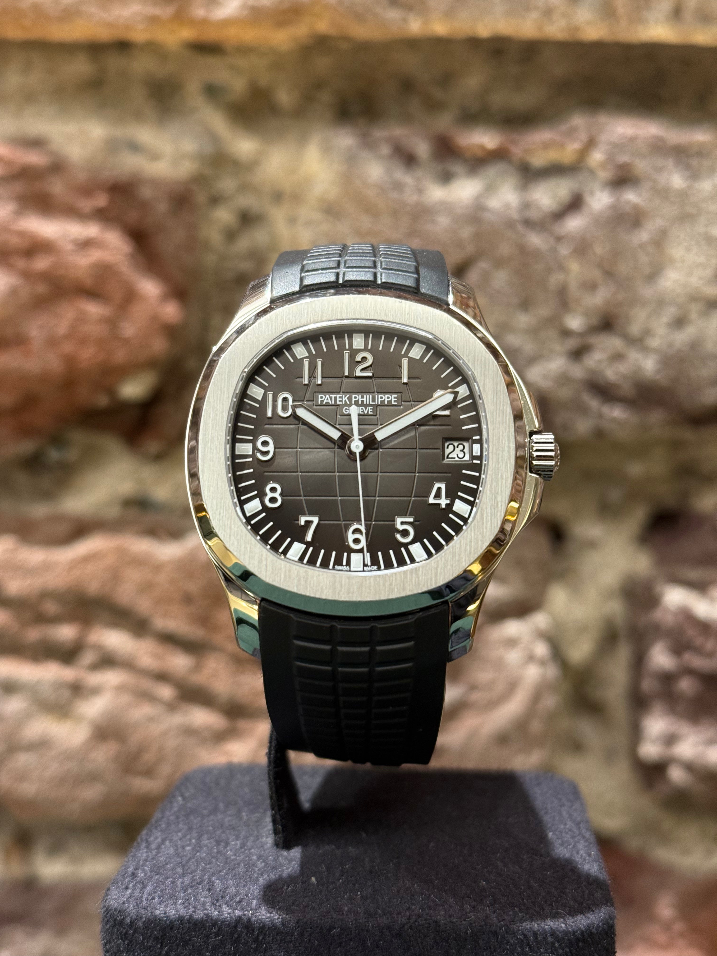Patek Philippe - Schwarzes Zifferblatt, Modell 2024, Ref.5167A