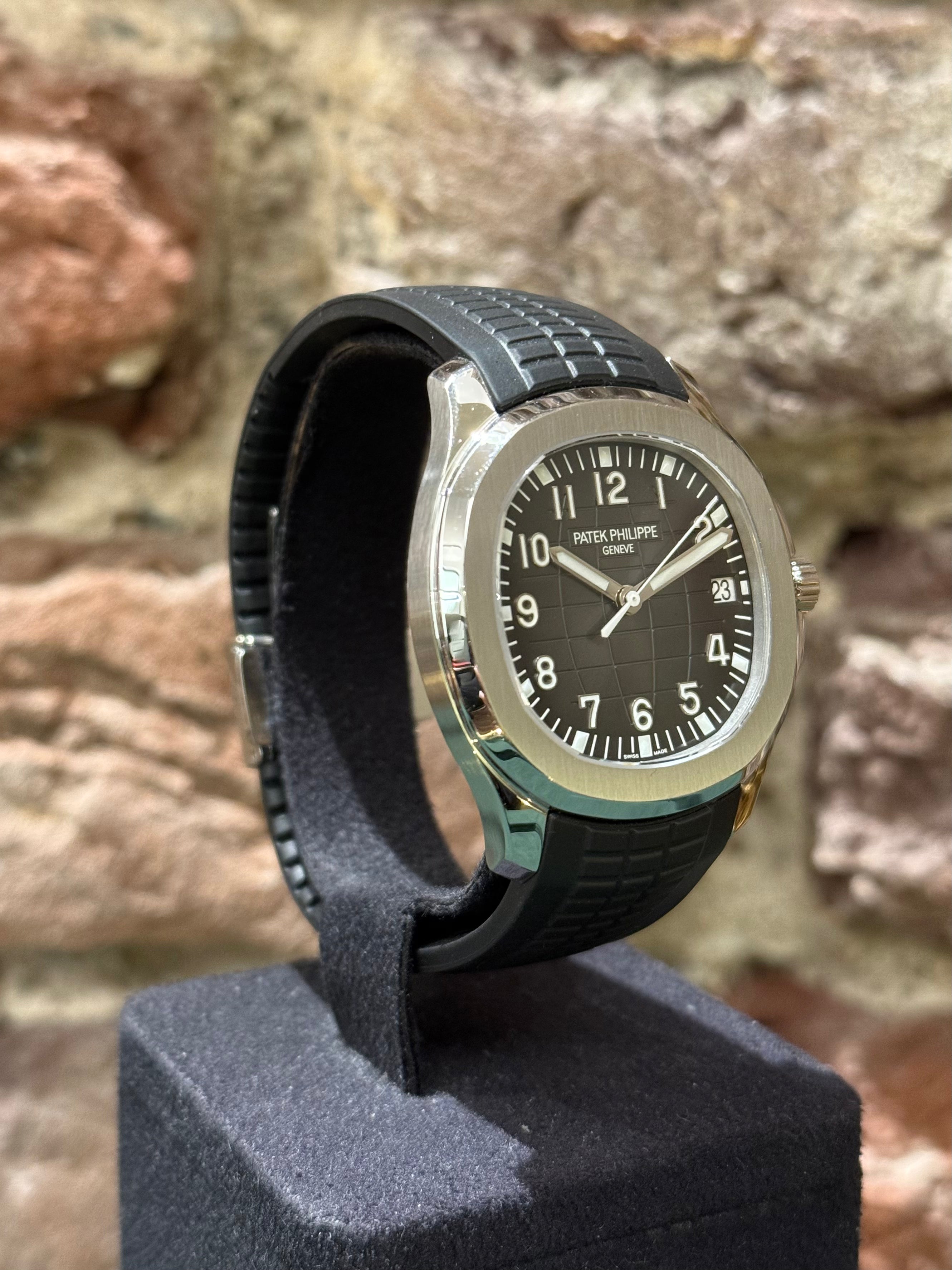 Patek Philippe - Schwarzes Zifferblatt, Modell 2024, Ref.5167A