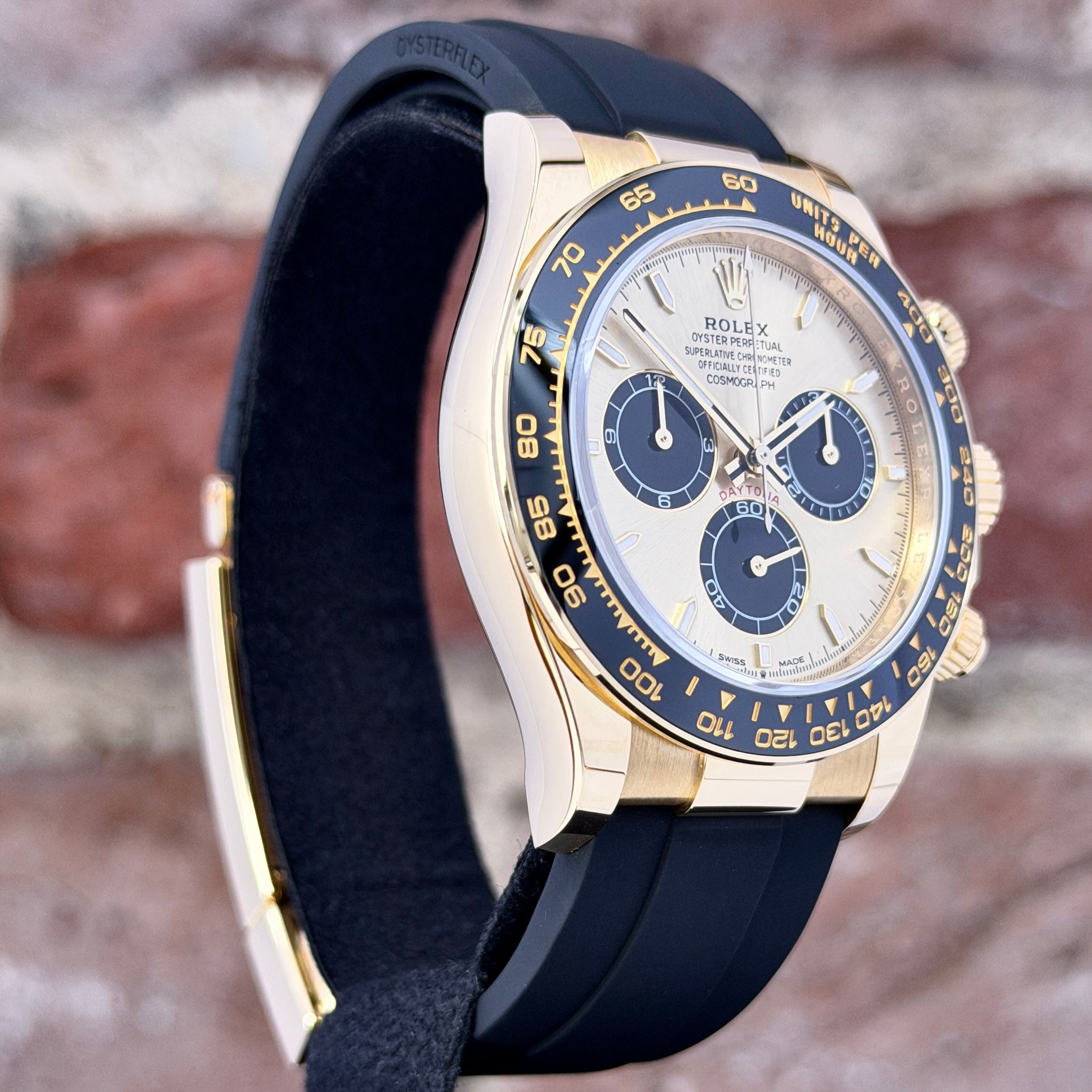 Rolex Daytona 40 - Goldenes Zifferblatt ,Pikachu‘ ,Modell 2024, Ref. 126518LN