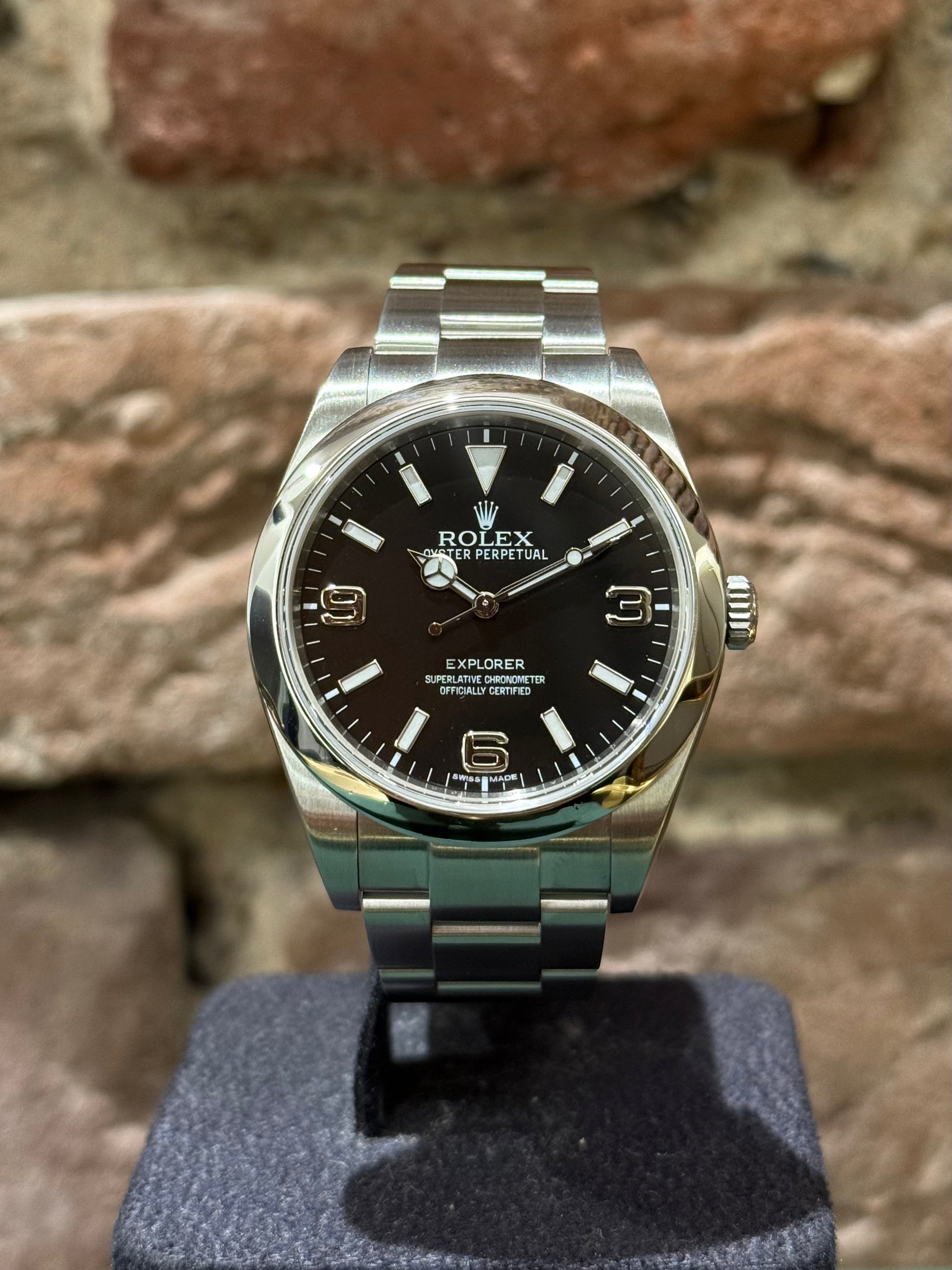 Rolex Explorer II - Schwarzes Zifferblatt, Modell 2015, Ref.214270