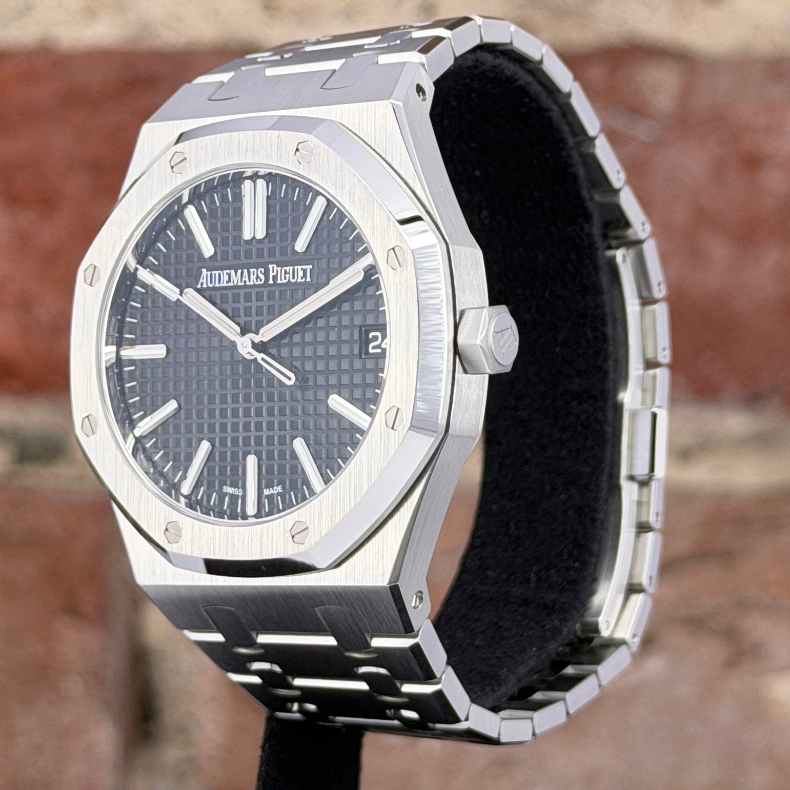 Audemars Piguet - Schwarzes Zifferblatt, Modell 2022, Ref.15510ST