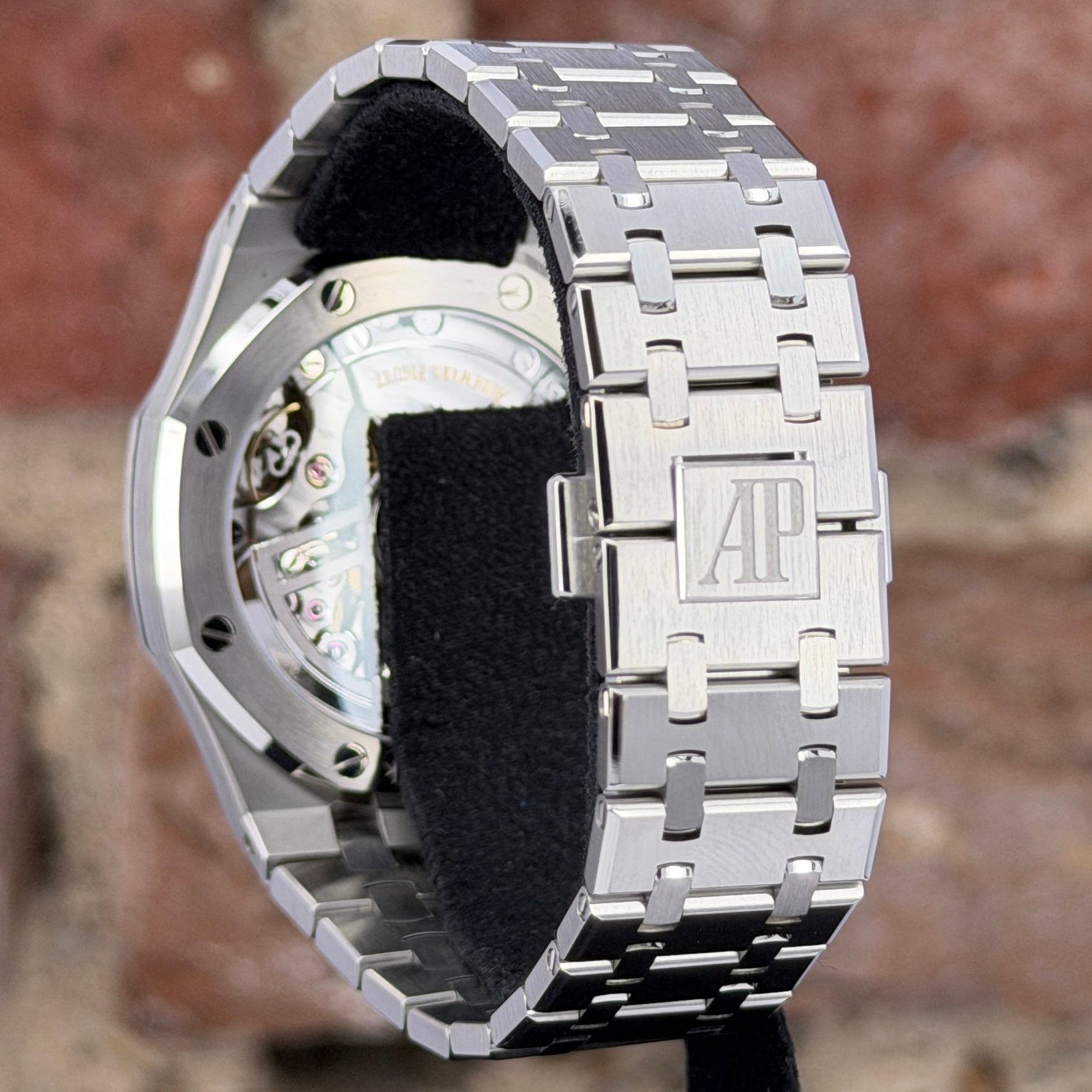 Audemars Piguet - Schwarzes Zifferblatt, Modell 2022, Ref.15510ST