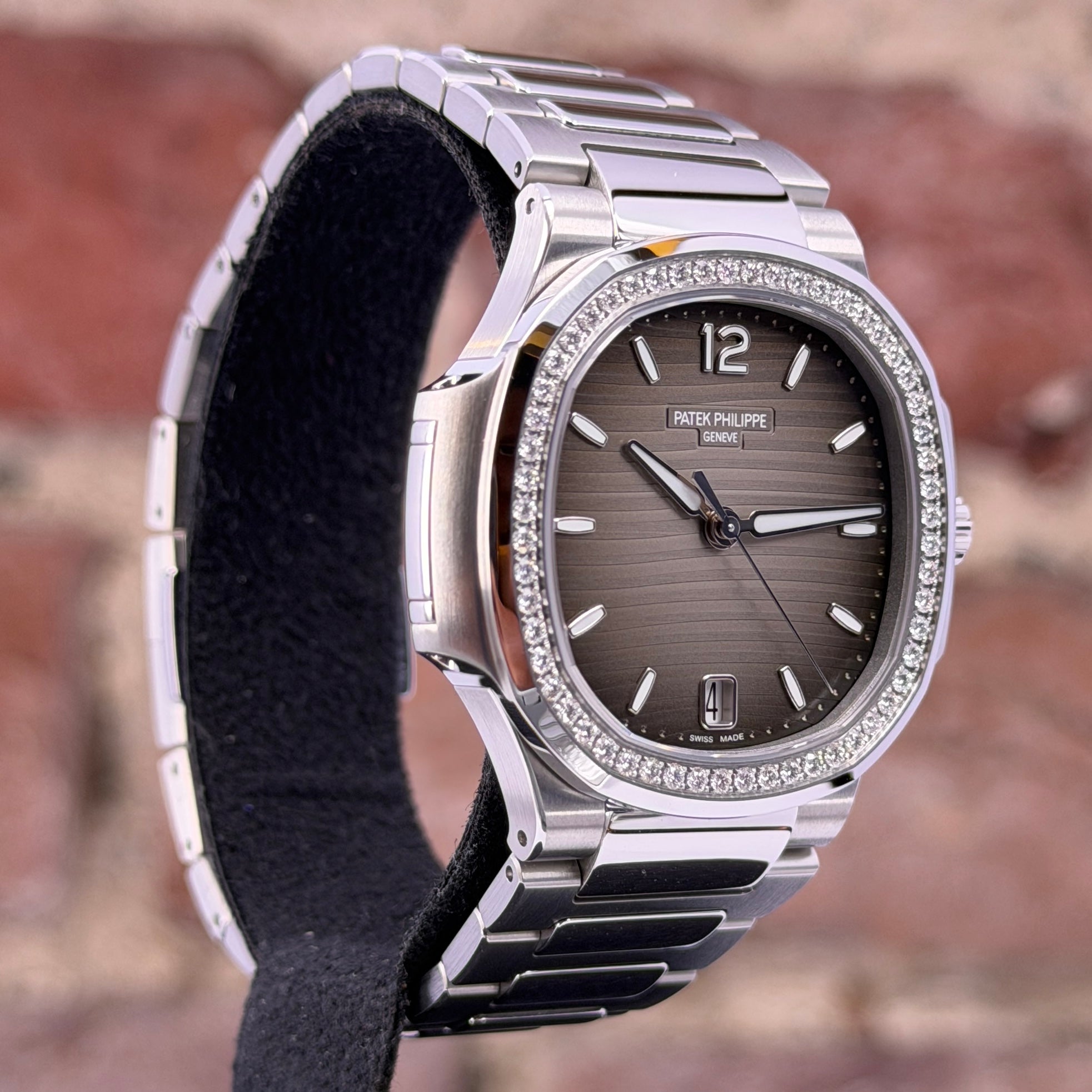 Patek Philippe - Graues Zifferblatt, Modell 2026, Ref.7118/1200A-011