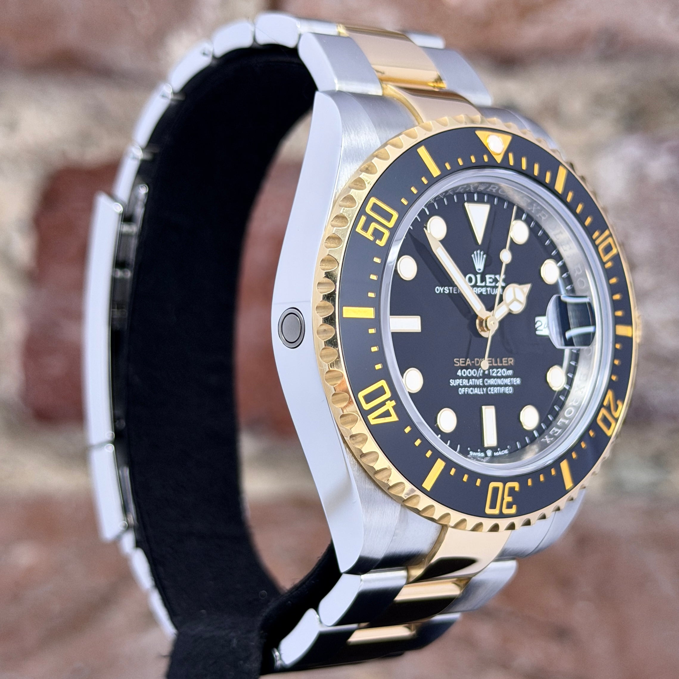 Rolex Seadweller 43 - Schwarzes Zifferblatt, Modell 2023, Ref. 126603