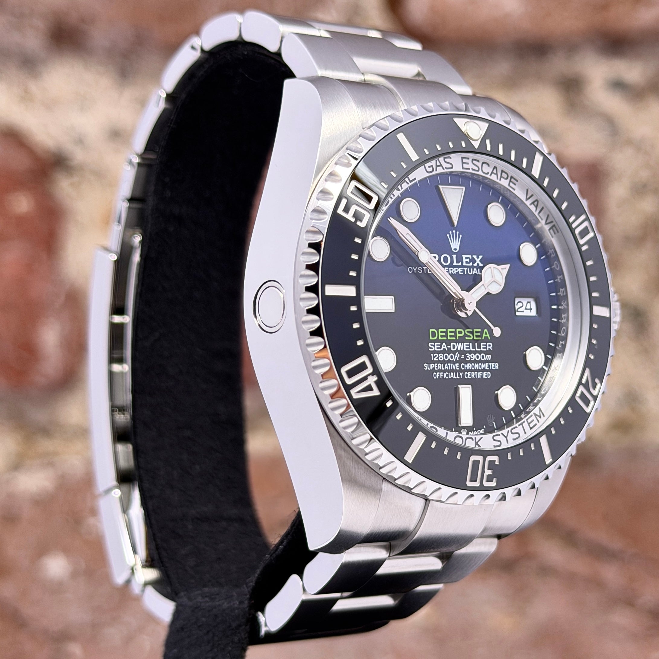 Rolex Deepblue 44 - Blau/Schwarzes Zifferblatt, Modell 2022, Ref.126660