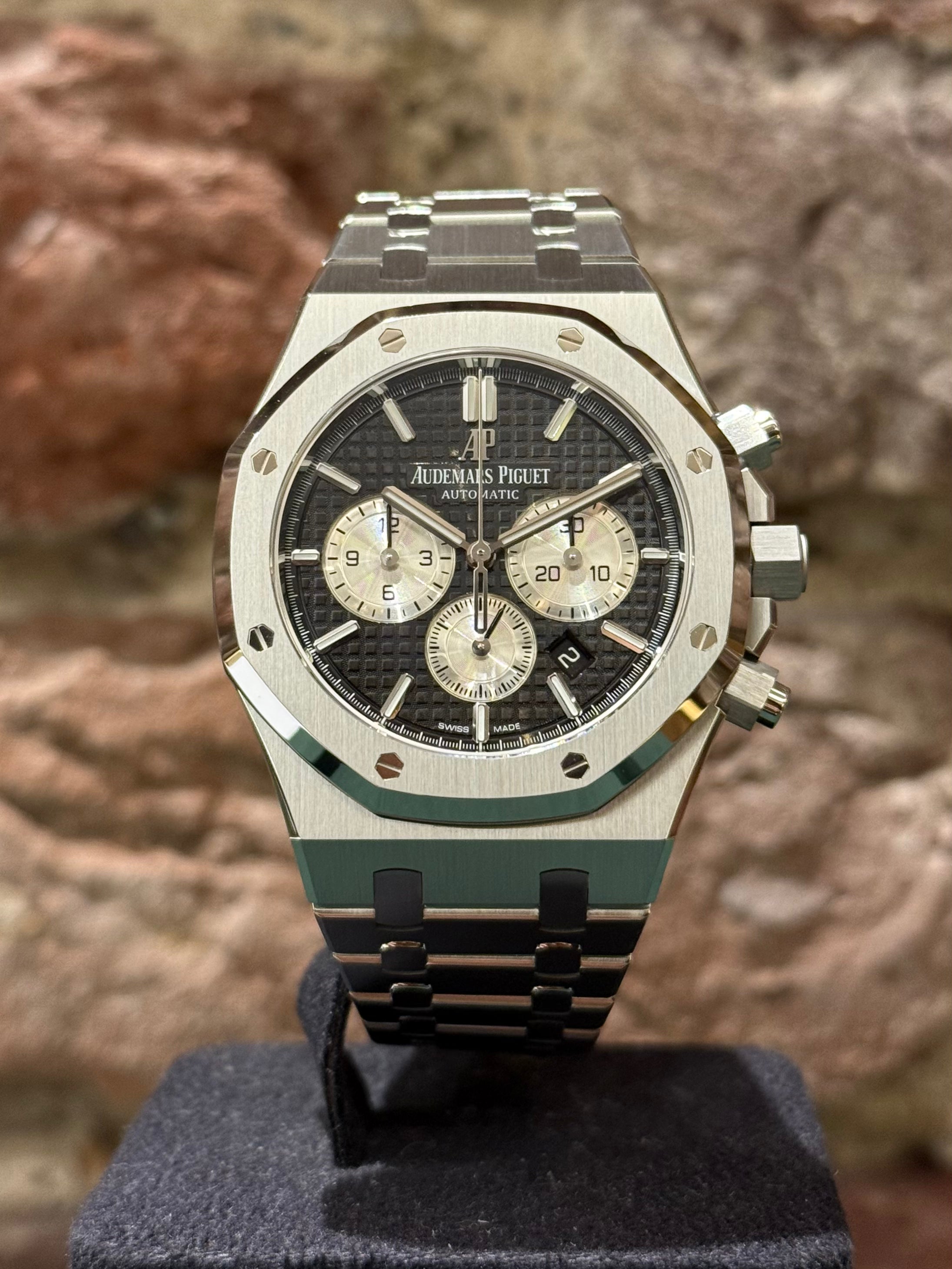 Audemars Piguet Royal Oak Chronograph - Schwarzes Zifferblatt, Modell 2021, Ref. 26331ST