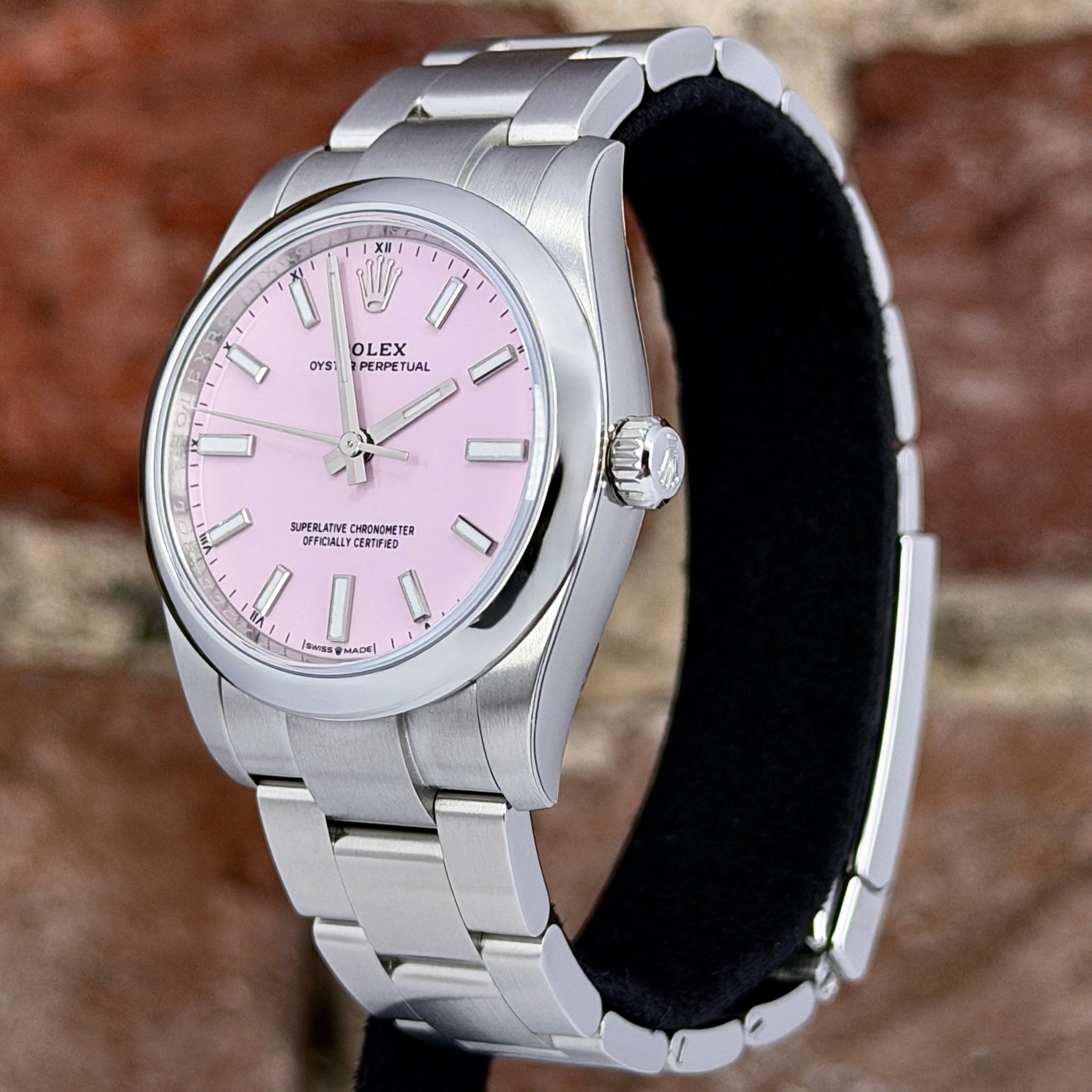 Rolex Oyster Perpetual 34 - Pinkes Zifferblatt, Modell 2026, Ref.124200