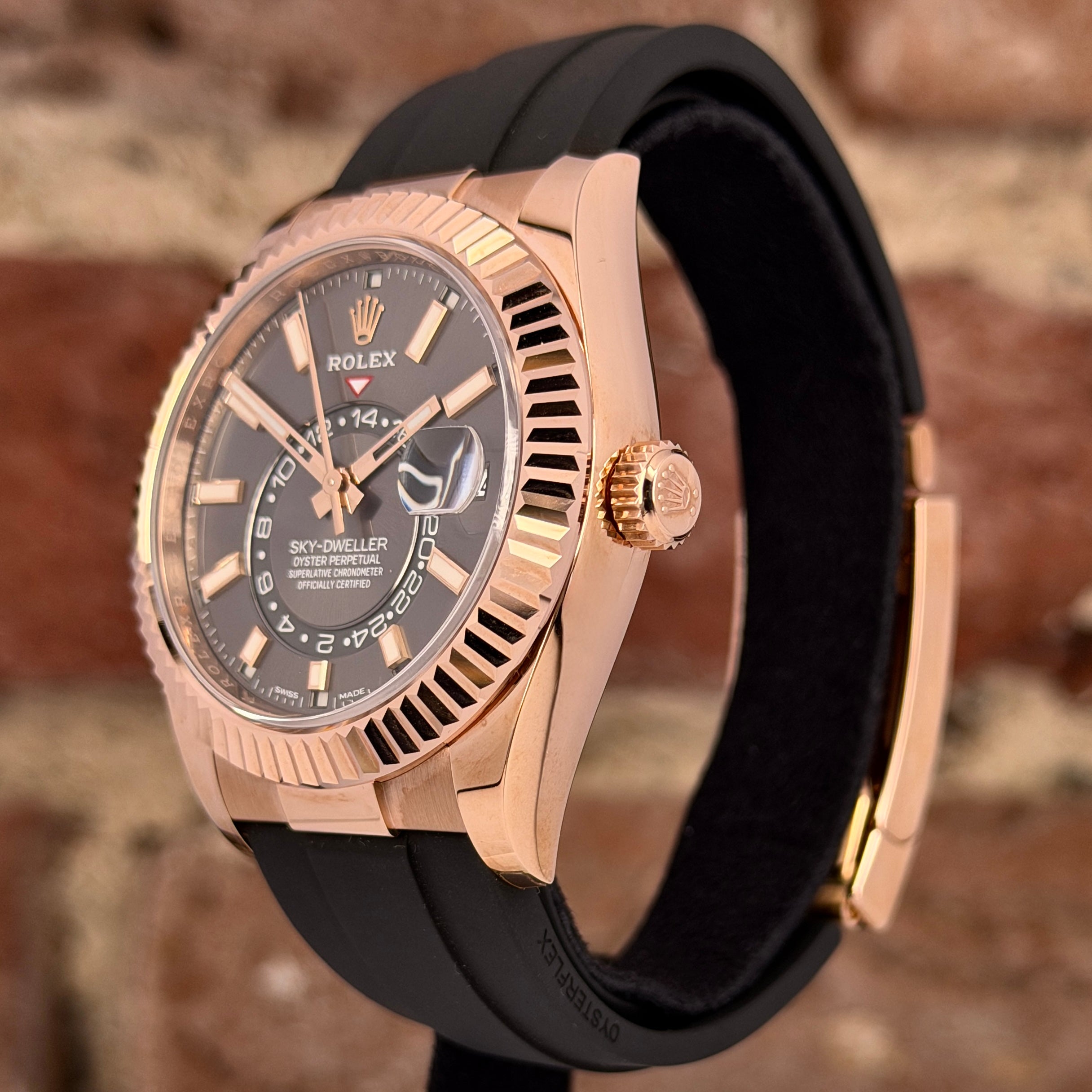 Rolex Sky-Dweller - Rhodium Zifferblatt, Modell 2022, Ref. 326235